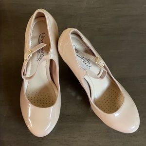 City Classified comfort heels